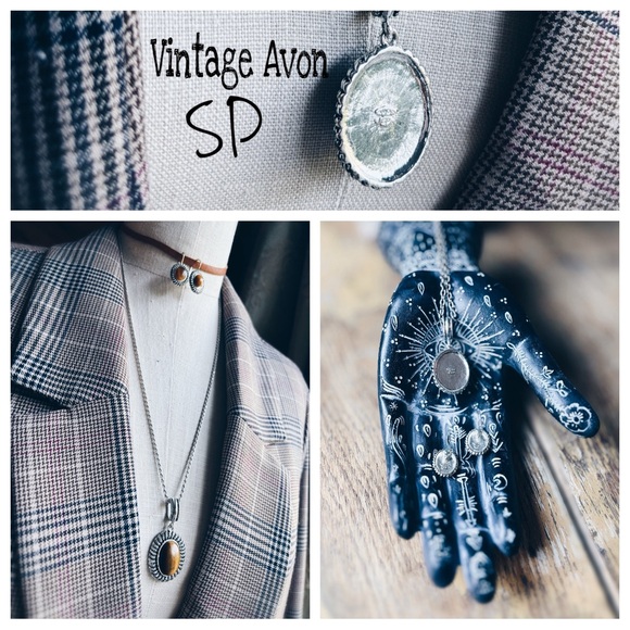 Avon Necklace & Earrings - Picture 4 of 10